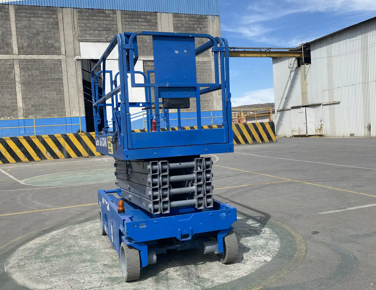 Plataforma de Tijera Genie 32ft modelo GS3246